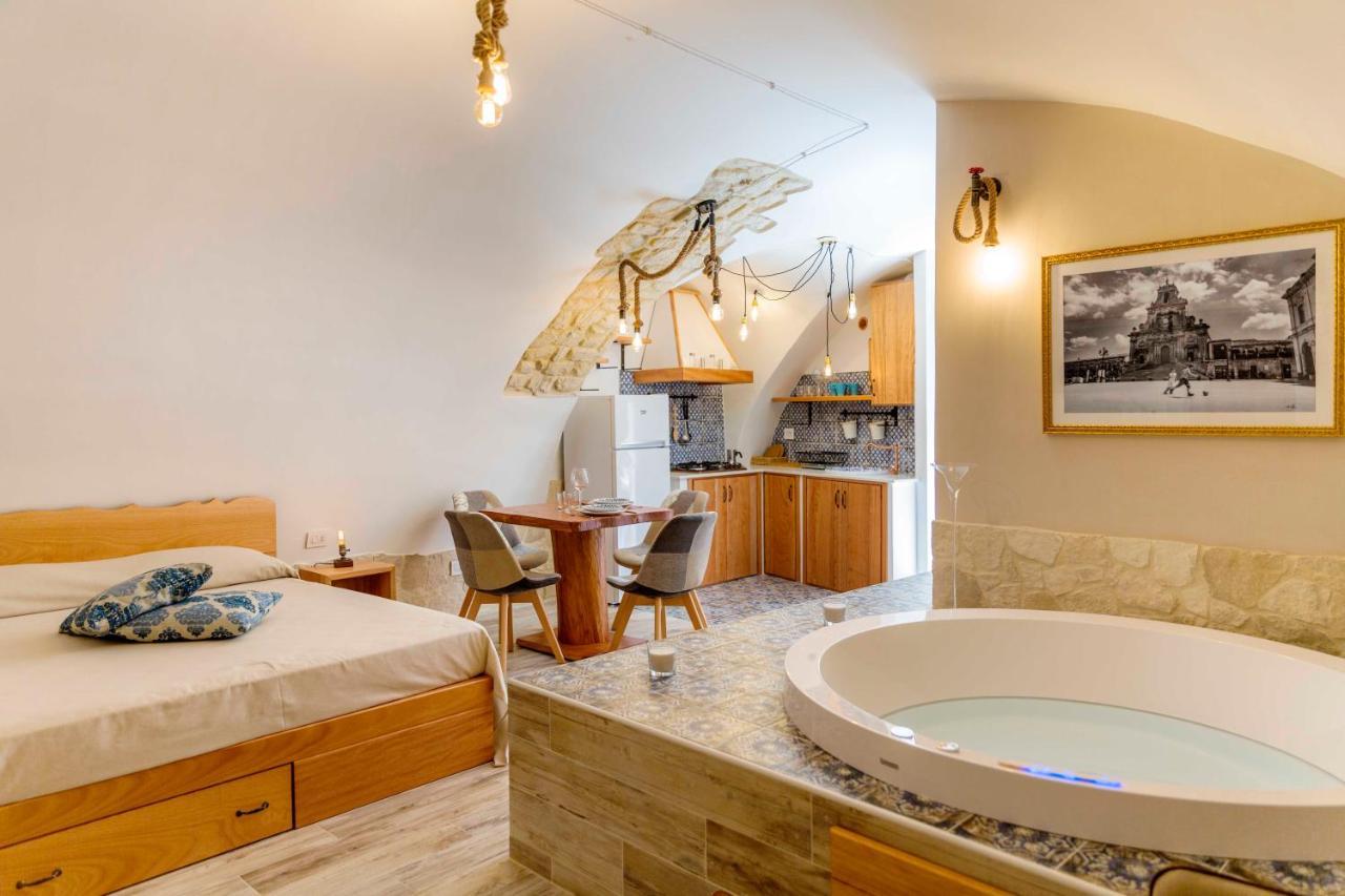 Il Galletto Viola, Luxury Room & Suite Palazzolo Acreide Dış mekan fotoğraf